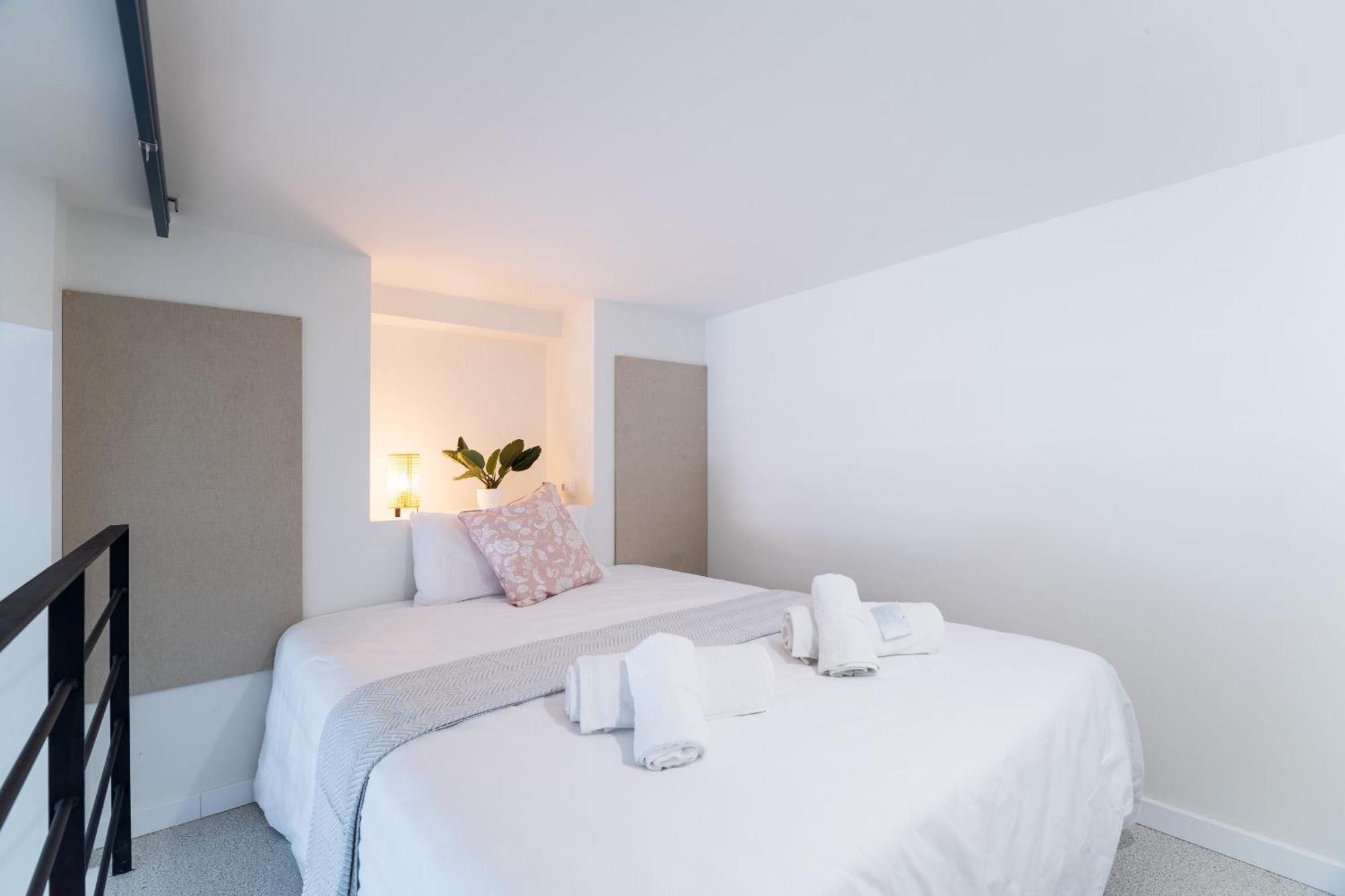 Cr - Loft - Moderno Y Coqueto Estudio Duplex Cerca De Avenida Francia Y Ciencias Valencia